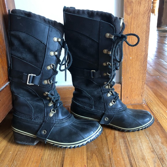 Sorel Boots - Picture 2 of 6